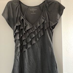 Shortsleeved ruffle front shirt